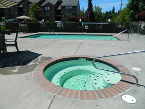 Gresham apartment for rent - Springwater Trail Apartments Hottub