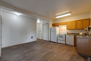 <B>oversized floor plans:</b>  we offer spacious layouts designed to fit your lifestyle.