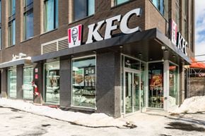 York apartment for rent - A KFC restaurant with a snowy sidewalk in front.