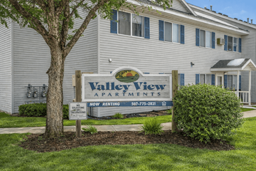 Byron townhouse for rent - A sign for Valley View Apartments is displayed in front of a building.