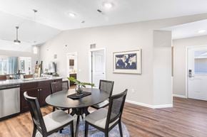 Omaha apartment for rent - Omaha Wenninghoff Road Nebraska Apartment Rentals Redwood Living Redwood Omaha Wenninghoff Road Private Entrance