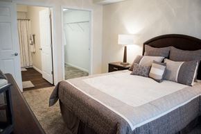 Akron apartment for rent - Akron OH apartment rentals Redwood Akron bedroom