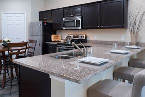 Altoona apartment for rent - Altoona IA Apartment Rentals Redwood Altoona Kitchen