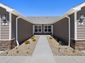 Medina apartment for rent - Brunswick Hills Ohio Apartment Rentals Redwood Living Redwood Brunswick Hills Private Entrance