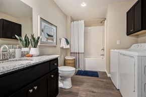 Kannapolis apartment for rent - Kannapolis North Carolina Apartment Rentals Redwood Living Redwood Kannapolis Davidson Second Bathroom