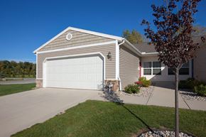 Oregon apartment for rent - Oregon OH Apartment Rentals Redwood Oregon Two Car Garage End Unit