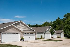 Temperance apartment for rent - Temperance MI Apartment Rentals Redwood Temperance Exterior Front