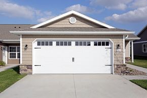 Waukee apartment for rent - Waukee IA Apartment Rentals Redwood Waukee Douglas Parkway Two Car Garage