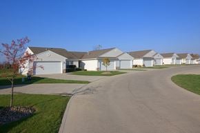 Wooster apartment for rent - Wooster OH Apartment Rentals RedwoodWooster Melrose DriveExterior
