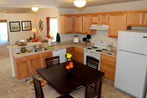 Maumee apartment for rent - Maumee OH apartment rentals Redwood Maumee Kitchen