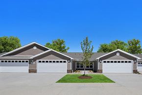 Kent apartment for rent - Kent Ohio Apartment Rentals  Redwood Kent Tallmadge Road Exterior