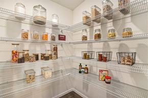 Amelia apartment for rent - Batavia Township Ohio Apartment Rentals Redwood Living Redwood Batavia Township Forestwood Kitchen Pantry
