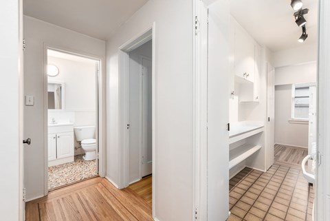 Floor plan for 1 bed, 1 bath, 660 sqft