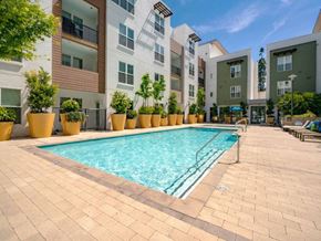 Mountain View apartment for rent - Sparkling Pool