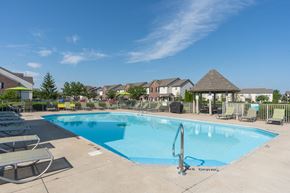 Grove City apartment for rent - Pool