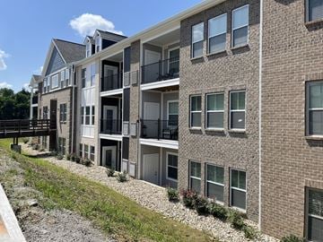 Hebron townhouse for rent - Hamlet On The Bend