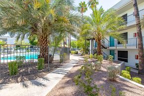 Tempe apartment for rent - the enclave at homecoming terra vista courtyard