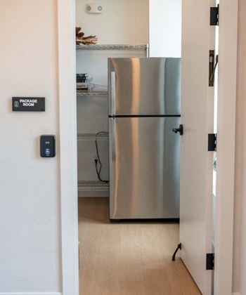 Refrigerated package room