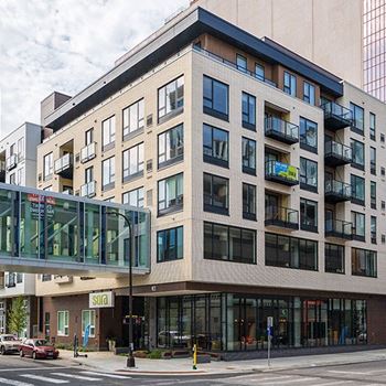 Minneapolis skyway access