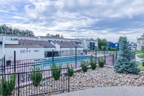 Edgewater apartment for rent - the preserve at ballantyne commons apartment community pool and building