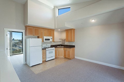 Floor plan for 2 beds, 1 bath, 736 sqft