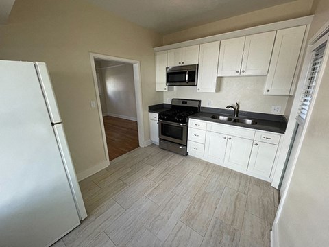 Floor plan for 1 bed, 1 bath, 600 sqft