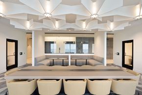 Chicago apartment for rent - a conference room with a large table and chairs at Platform 4611, Chicago, IL
