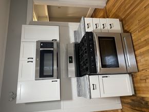 Jamaica Plain apartment for rent - Stove and Microwave