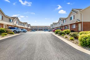 Mascoutah apartment for rent - the preserve at ballantyne commons community parking lot
