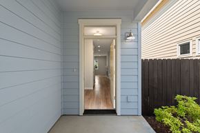 Vancouver house for rent - Covered Porch