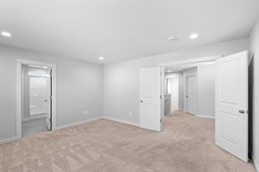 Vancouver house for rent - Primary Bedroom with French Doors