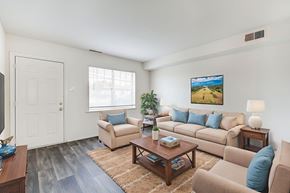 Sandston townhouse for rent - Living Room at Lawndale Farms, Sandston, 23150