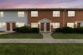 Sandston townhouse for rent - Exterior at Lawndale Farms, Virginia