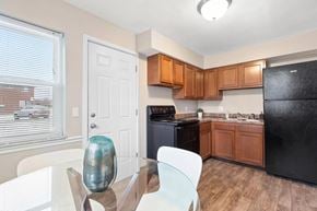 Columbus apartment for rent - Coves at Columbus on Arborwood