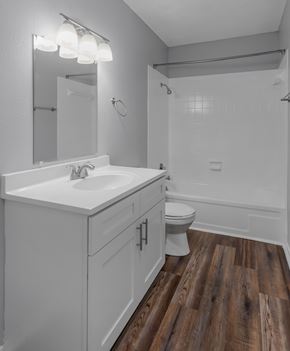 Syracuse apartment for rent - Bathroom at Lifestyle Apartments at Syracuse, Syracuse, 13203