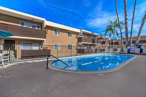 San Diego apartment for rent - the swimming pool at our apartments in palm springs