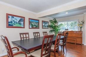 San Diego apartment for rent - A dining room with a table and chairs.