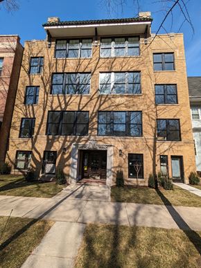 Chicago apartment for rent - Vintage Gut Rehab