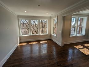 Chicago apartment for rent - Living Room, hardwood floor, recessed can lights