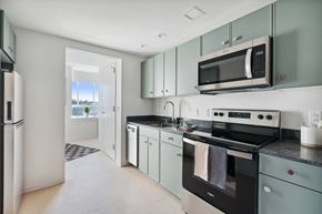 Portland apartment for rent - Nightingale Studio Kitchen