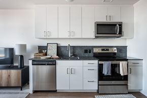 Portland apartment for rent - The Casco One Bedroom Kitchen