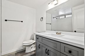 Costa Mesa apartment for rent - Luxurious Bathroom at Hamilton Courtyard Apartments, Costa Mesa
