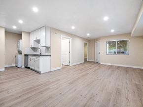 Vista apartment for rent - Spacious Living Area at Sunset Cliffs Apartments, Vista, California