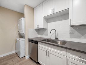 Vista apartment for rent - Sink With Faucet at Sunset Cliffs Apartments, California