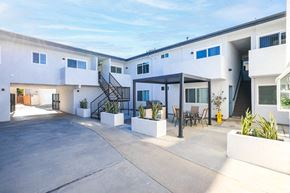 Huntington Beach apartment for rent - Grill And Patio at 316 Beach Apartments, Huntington Beach, CA, 92648