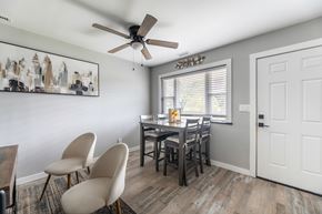 Jacksonville apartment for rent - Dining Area at Lauradale, Jacksonville North Carolina