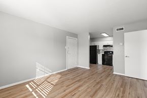 Sherman apartment for rent - A room with wooden floors at The Sidney, Texas, 75090