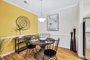 Chester apartment for rent - Dining Room Model