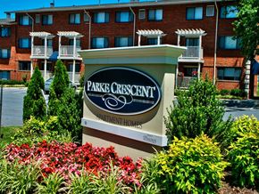 Greenbelt apartment for rent - Front of community & sign
