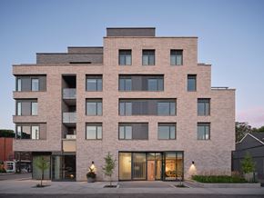 Toronto apartment for rent - the building in which the apartment is located